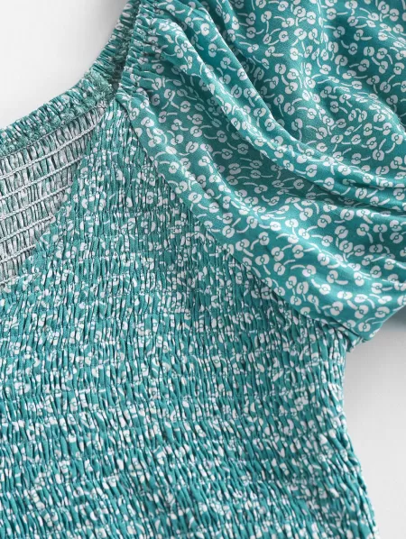 Ditsy Print Smocked Puff Sleeve Peplum Blouse