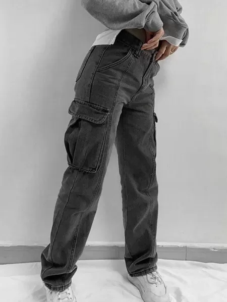 Faded Flap Pockets Tapered Cargo Jeans