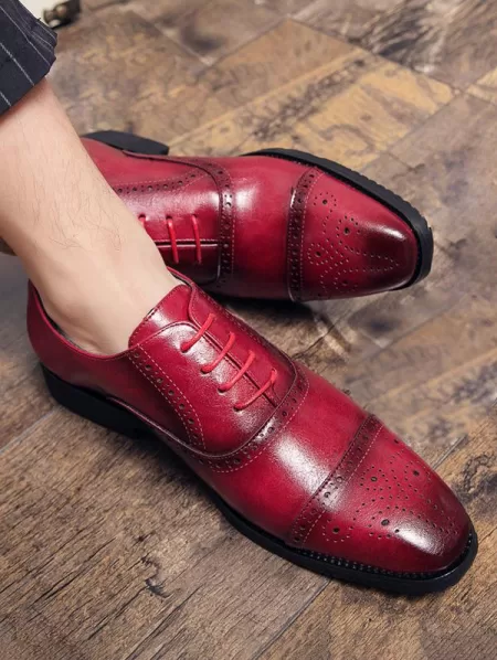 Hollow Out Wingtip Detail Lace -up Faux Leather Shoes